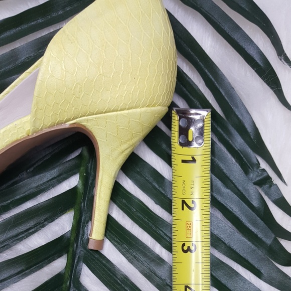Aldo Aceilia Yellow D'Orsay Pump Heels 9 - Picture 5 of 8